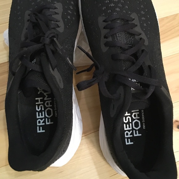 New Balance Fresh Foam X Tempo Shoe Women’s Black Size 11 - Picture 7 of 10